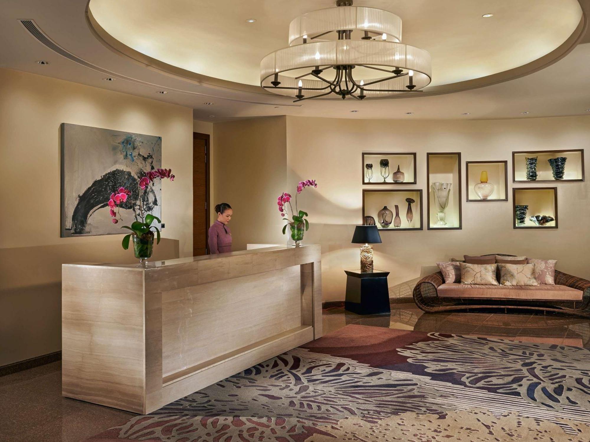 Fairmont Makati Makati City Exterior foto The lobby of the hotel