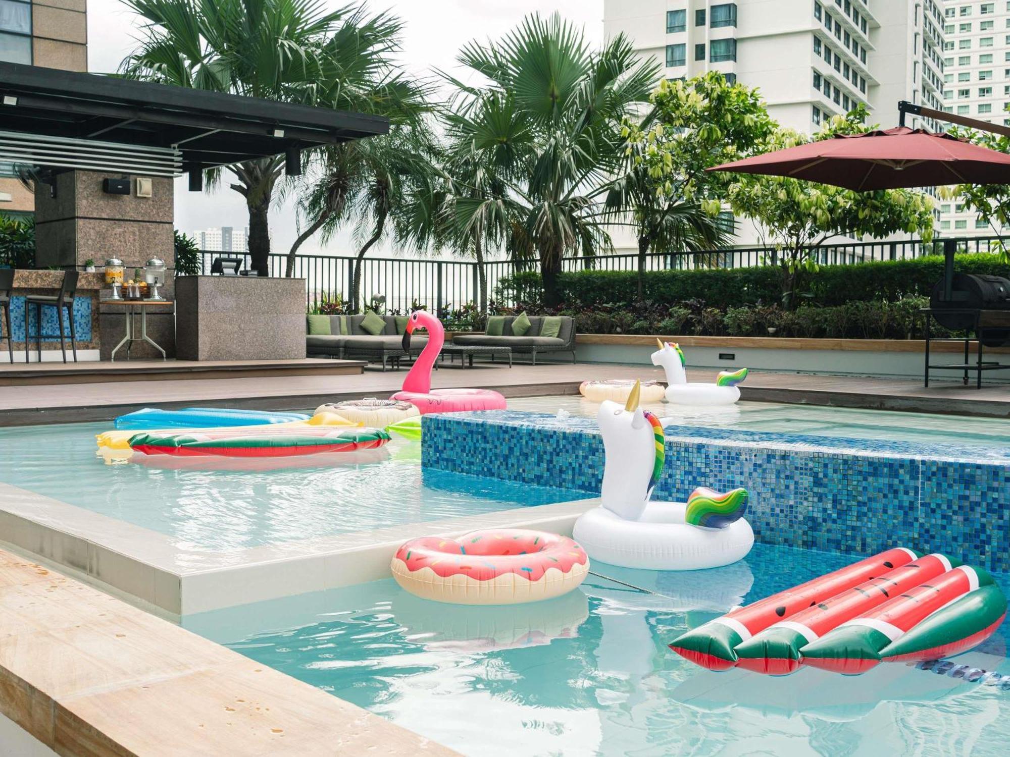 Fairmont Makati Makati City Exterior foto